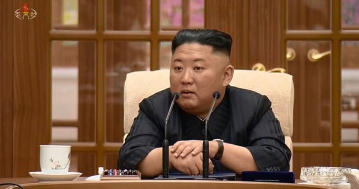 Ким Чен Ун разби сърцата в Северна Корея
